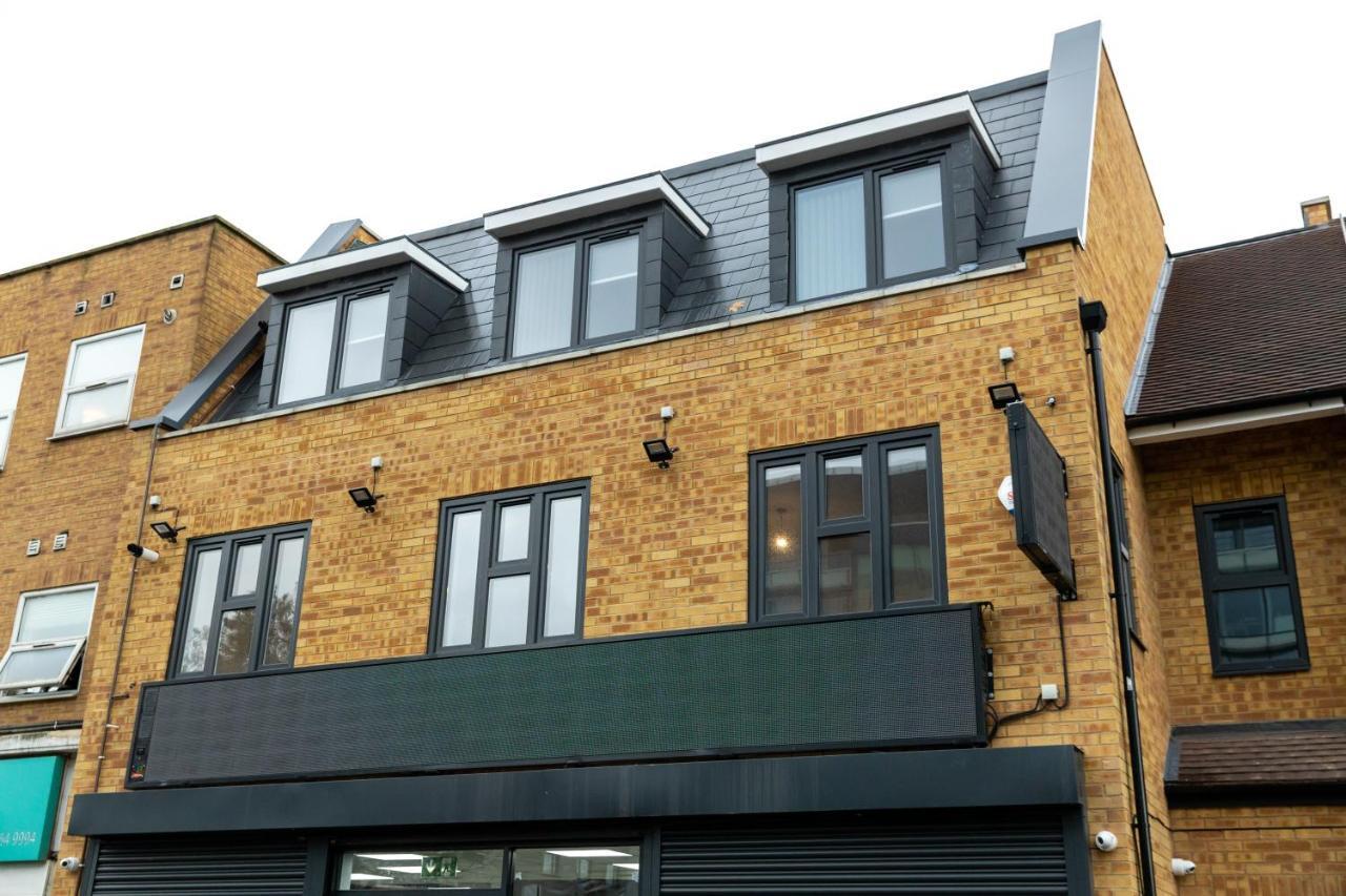 Cosy Flats Near Heathrow, Group Bookings Available With Parking Space Хаунслоу Екстериор снимка